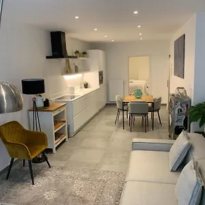 https://francis50.bruges-hotels.info