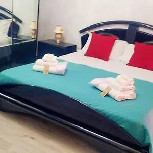 https://etna-apartments-zafferana-etnea.sicilyhotelsitaly.net
