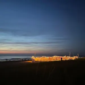 https://prachtig-zeezicht-westcorner.hotelsghent.com